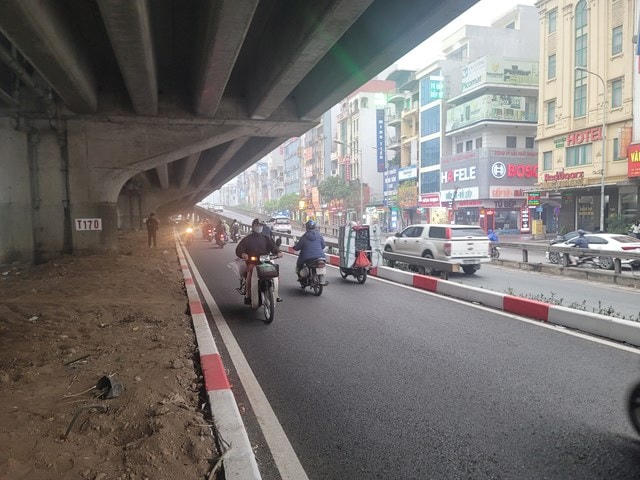 Hà Nội tổ chức lại giao thông trên đường Nguyễn Xiển để chống ùn tắc.