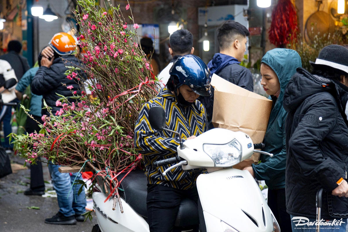 W_cho_tet-le-khanh1.jpg