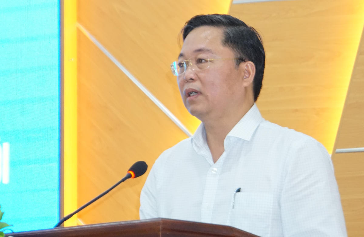Ông Lê Trí Thanh, Chủ tịch UBND tỉnh Quảng Nam phát biểu chỉ đạo Hội nghị.  