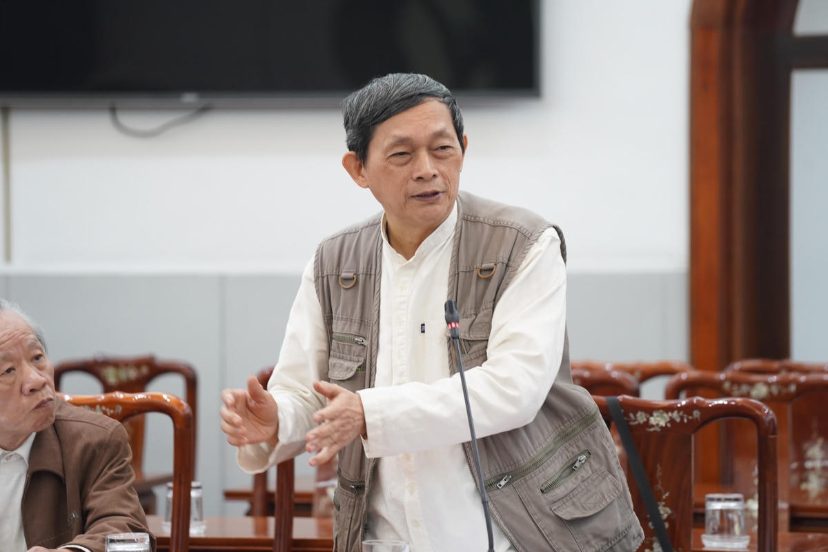 Ông Nghiêm Xuân Minh, Ủy viên Hội đồng tư vấn Khoa học, Giáo dục và Môi trường phát biểu.