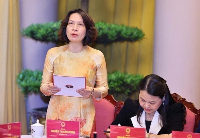 Thứ trưởng Bộ Y tế Nguyễn Thị Liên Hương phát biểu. (Ảnh: Minh Đức/TTXVN) sua-doi-hien-phap-4.jpg