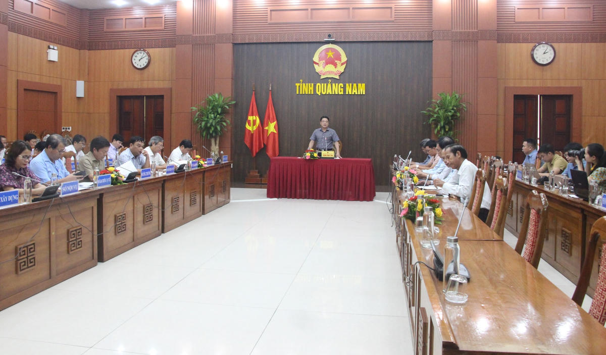 Quang cảnh buổi họp báo. 