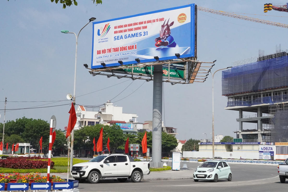 Hải Dương: Đường phố tưng bừng cờ, hoa chào đón SEA Games 31