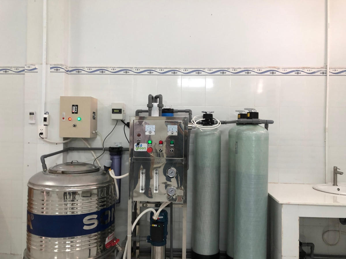 Nhiều thiết bị y tế đắt tiền nhưng không thể hoạt động vì không đồng bộ.