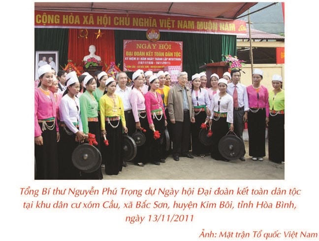 Hình ảnh Tổng Bí thư Nguyễn Phú Trọng tham dự Ngày hội Đại đoàn kết toàn dân tộc với nhân dân trên khắp mọi miền Tổ quốc