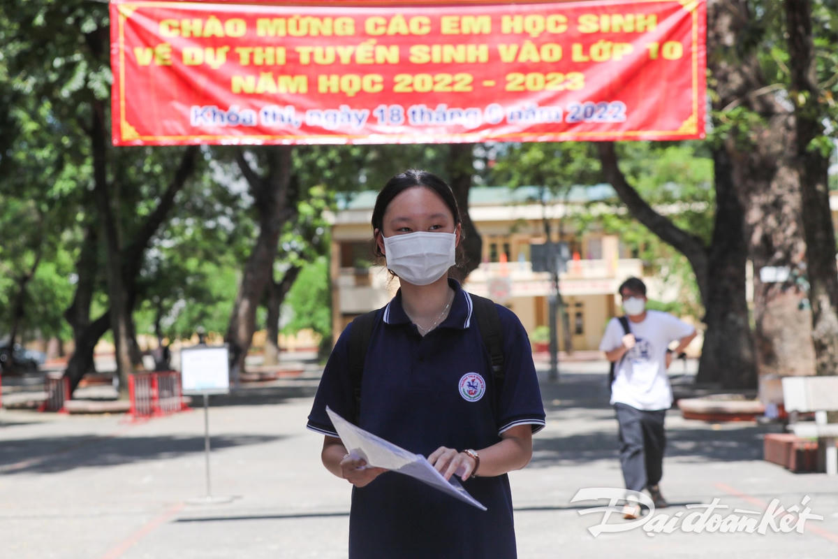 Nhiều em nhận xét đề thi môn Toán không quá khó.