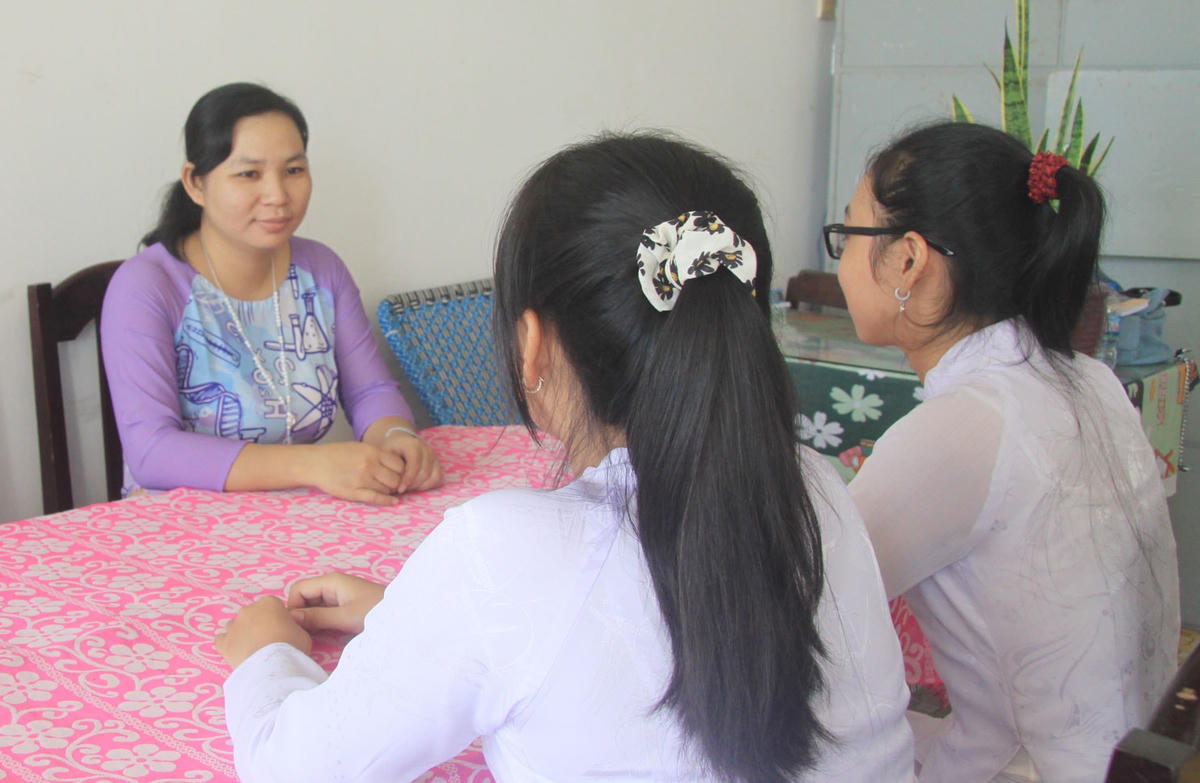 Tăng cường công tác tư vấn tâm lý học đường để đẩy lùi nạn bạo lực học đường. Ảnh: Ngọc Thạch.