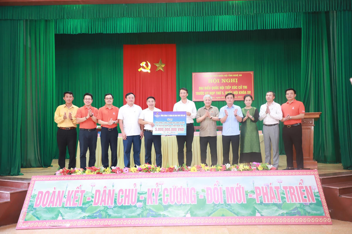 Tổng Công ty thăm dò và khai thác Dầu khí tài trợ xây dựng Trường Mầm non tại huyện Nam Đàn với giá trị 5 tỷ đồng.  