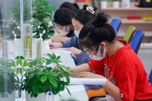 Năm 2023, nhiều trường sử dụng chứng chỉ tiếng Anh VSTEP để tuyển sinh đầu vào.