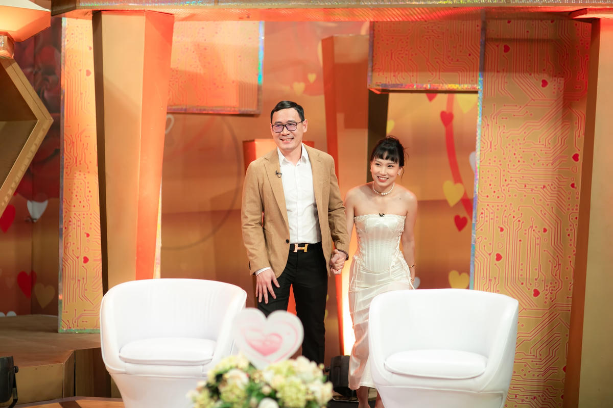 Như Lan - Quang Khải khiến công chúng ngưỡng mộ bởi những cử chỉ vô cùng ngọt ngào. 