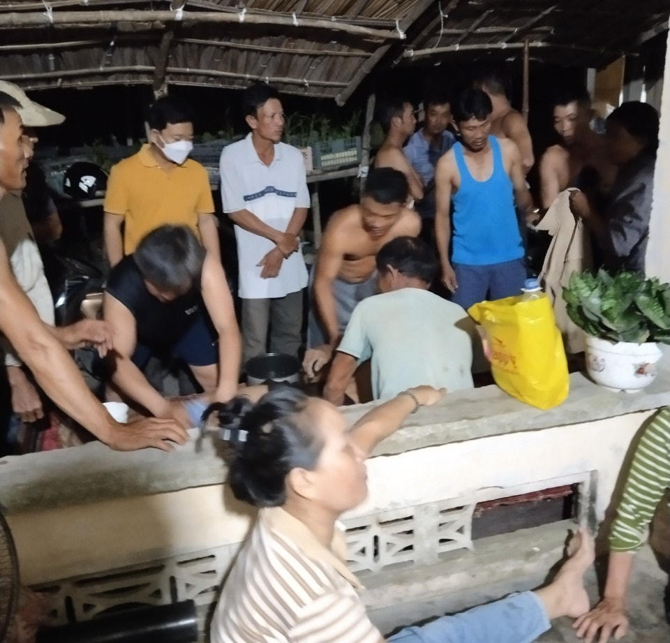 Gia đình đang lo hậu sự cho các nạn nhân. (Ảnh CTV).