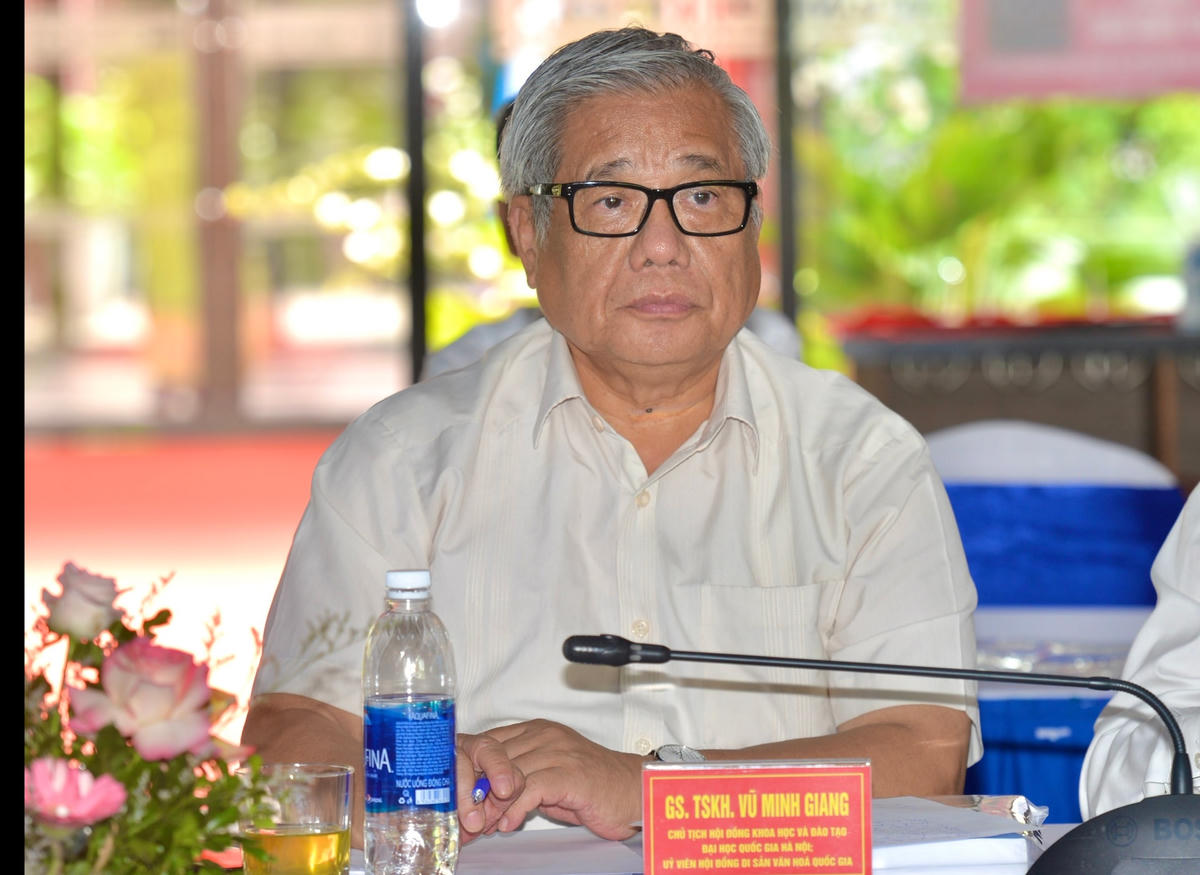 GS.TSKH Vũ Minh Giang cho rằng, cần có sự gắn kết giữa “3 nhà”, gồm nhà quản lý, nhà khoa học và nhà đầu tư để nhận diện giá trị, bảo tồn và phát huy Quần thể di tích Thương cảng Vân Đồn.