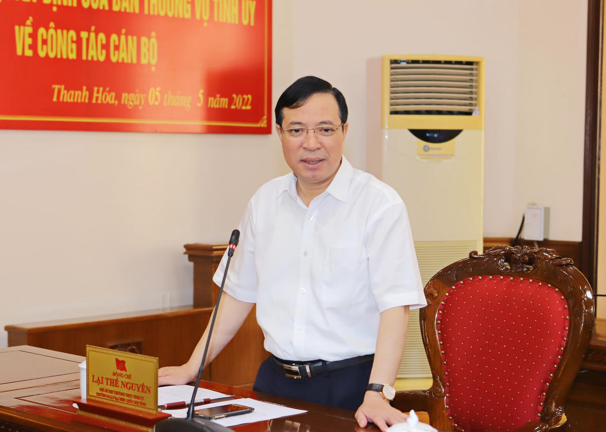Ông Lại Thế Nguyên phát biểu giao nhiệm vụ.