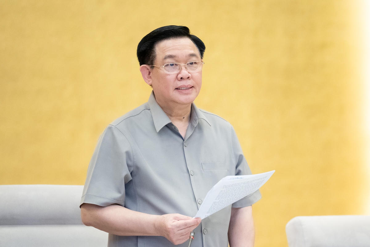 anh-bai-tren.jpg