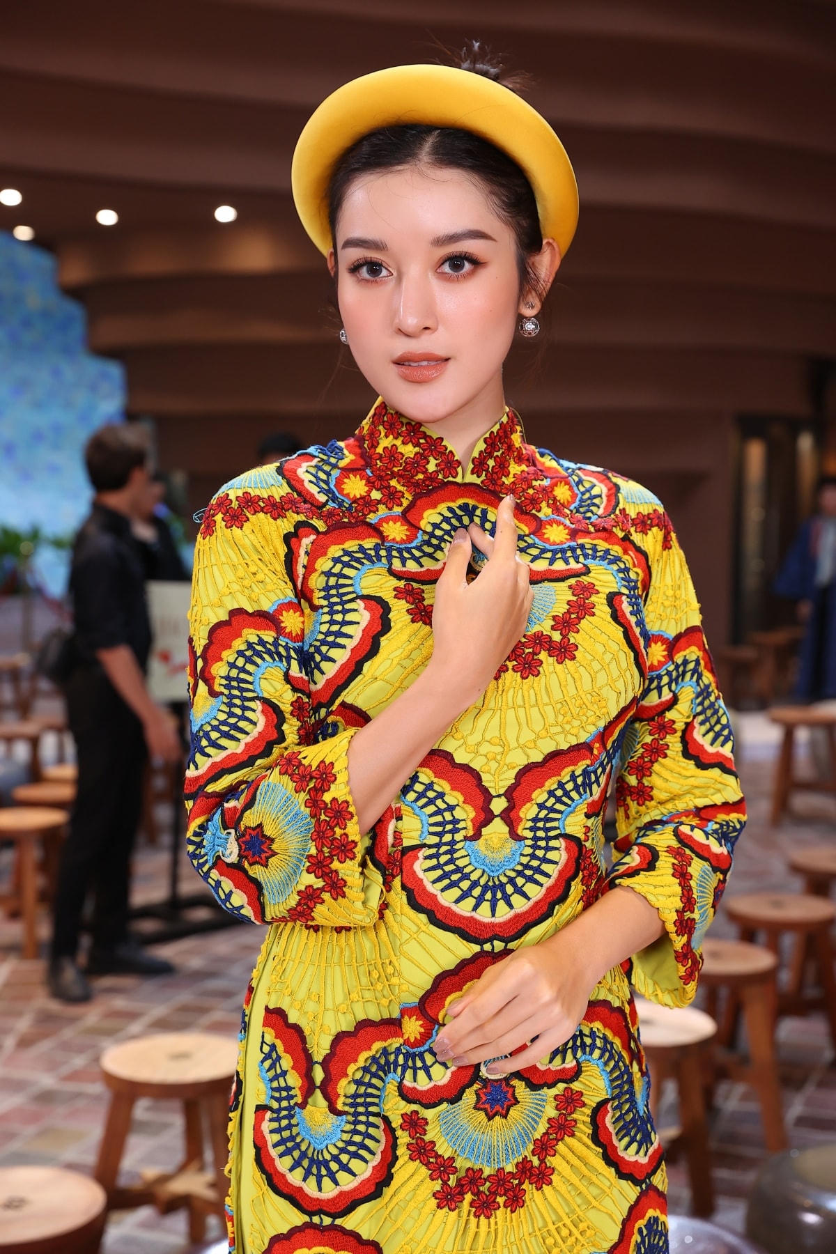 Á hậu Huyền My.