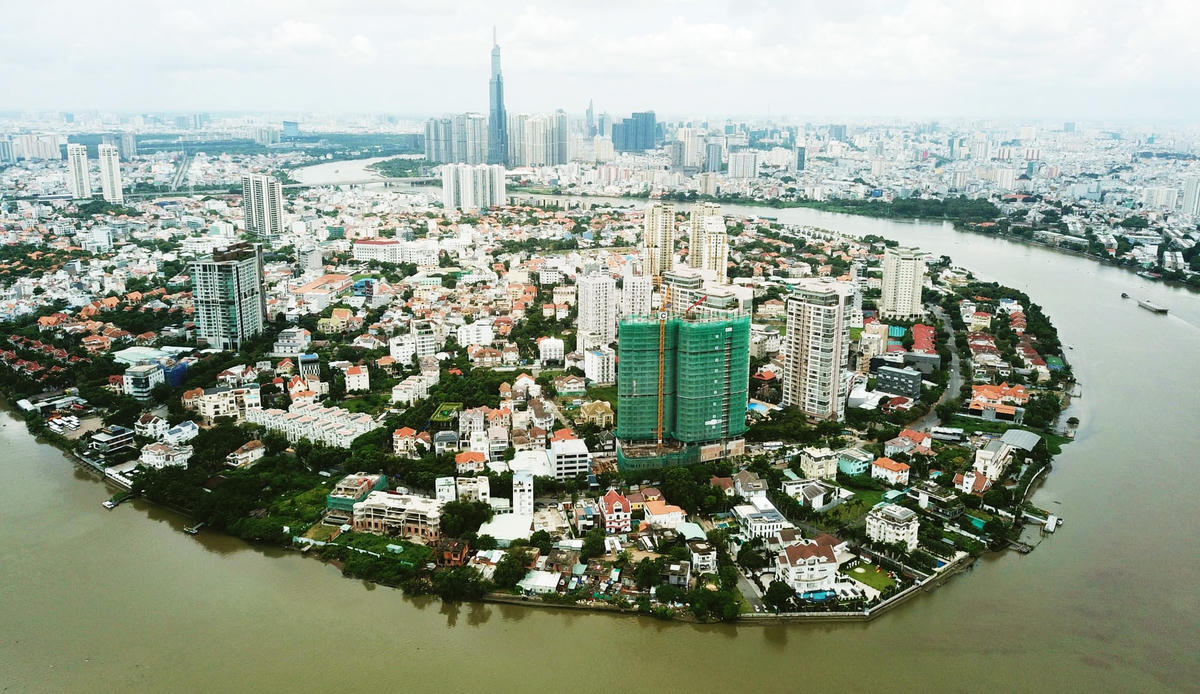 TP Thủ Đức là địa phương đứng thứ 2 của TP HCM có nhiều công trình xây dựng, san lấp lấn chiếm và vi phạm hành lang bảo vệ bờ sông, kênh, rạch.  