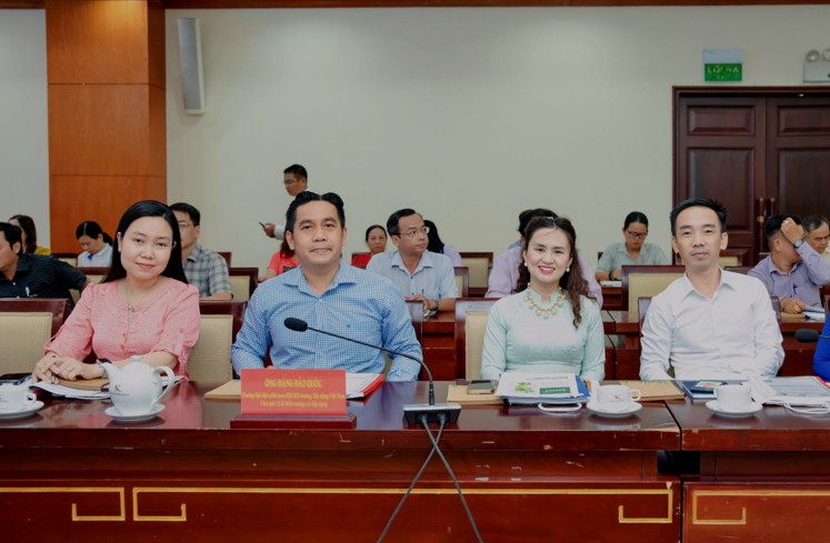 Tập đoàn Mai Hoa tài trợ Tranh Nano Airpurity cho công trình “Lớp học xanh, sạch – Vì tương lai tốt đẹp”