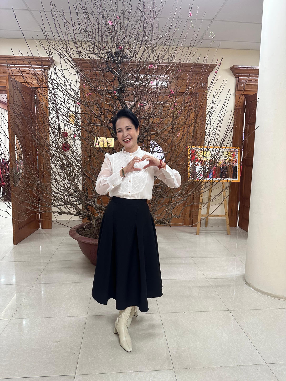 NSND Lan Hương nói, gia đình chị vẫn giữ nguyên nét văn hóa truyền thông dịp Tết đến, xuân về. 