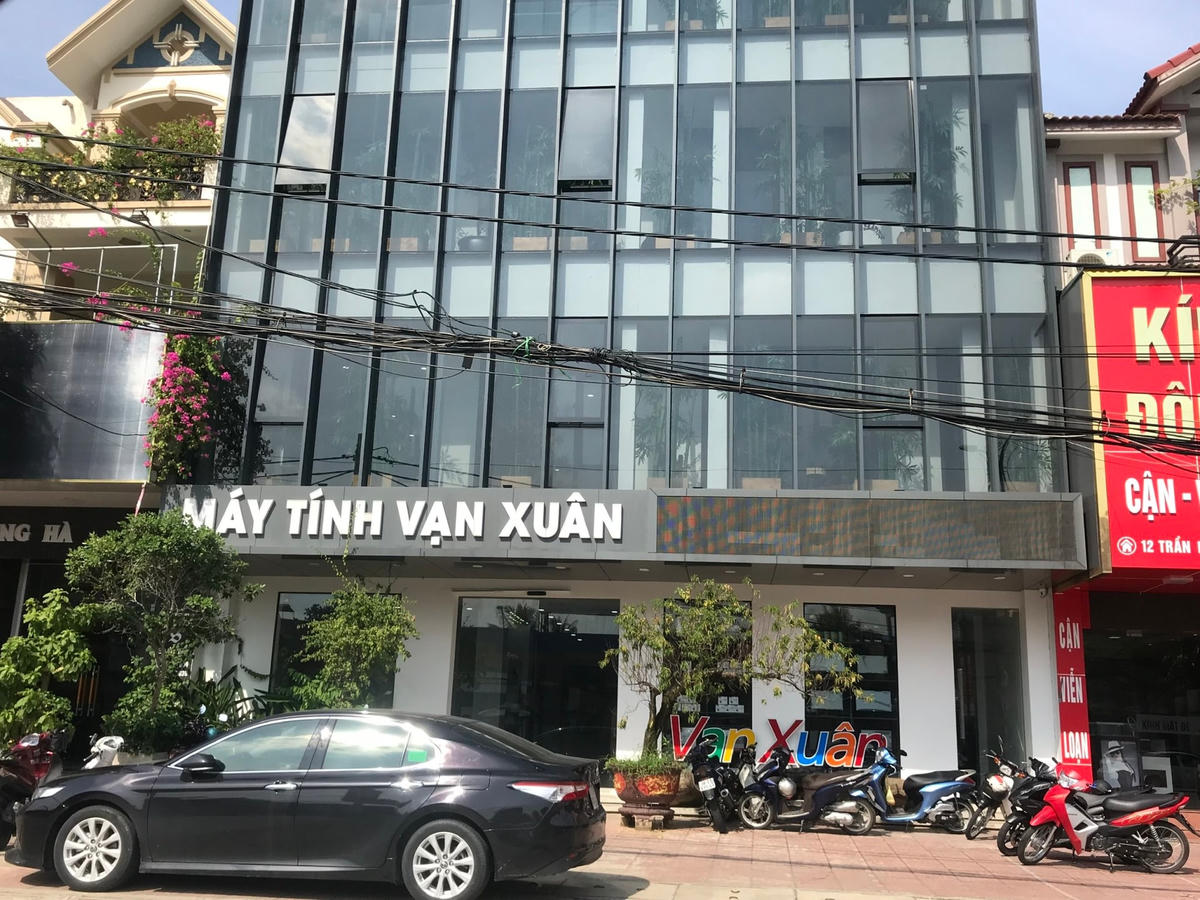 Công ty CP Vạn Xuân.
