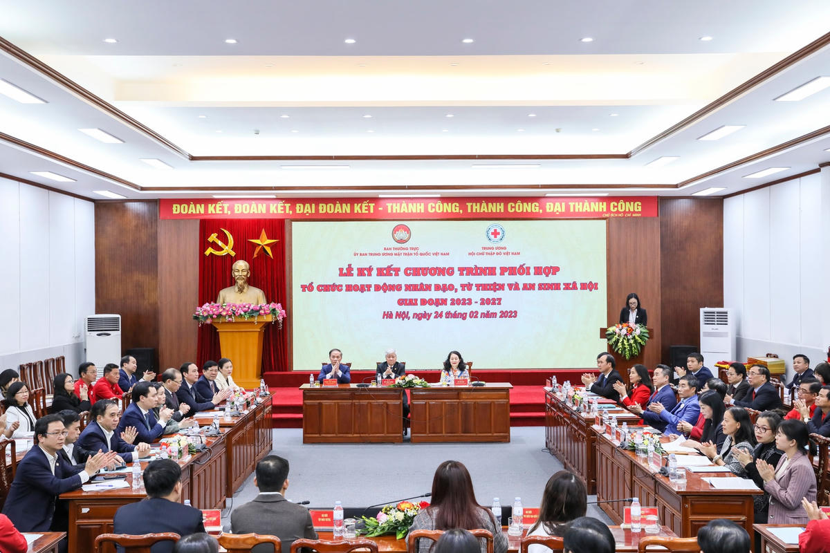 Quang cảnh buổi lễ.