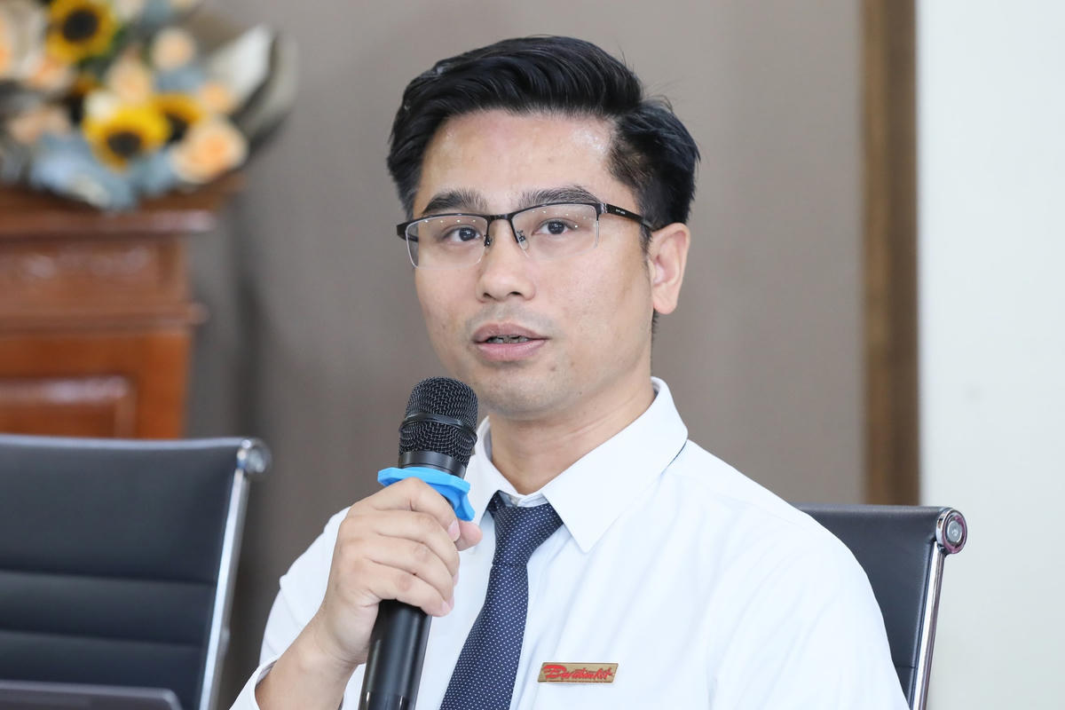 Nhà báo Công Khanh. Ảnh: Quang Vinh.