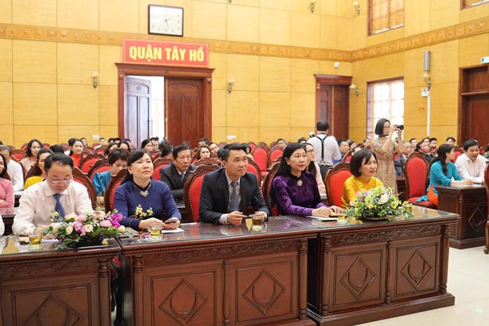 Các đại biểu dự Hội nghị.