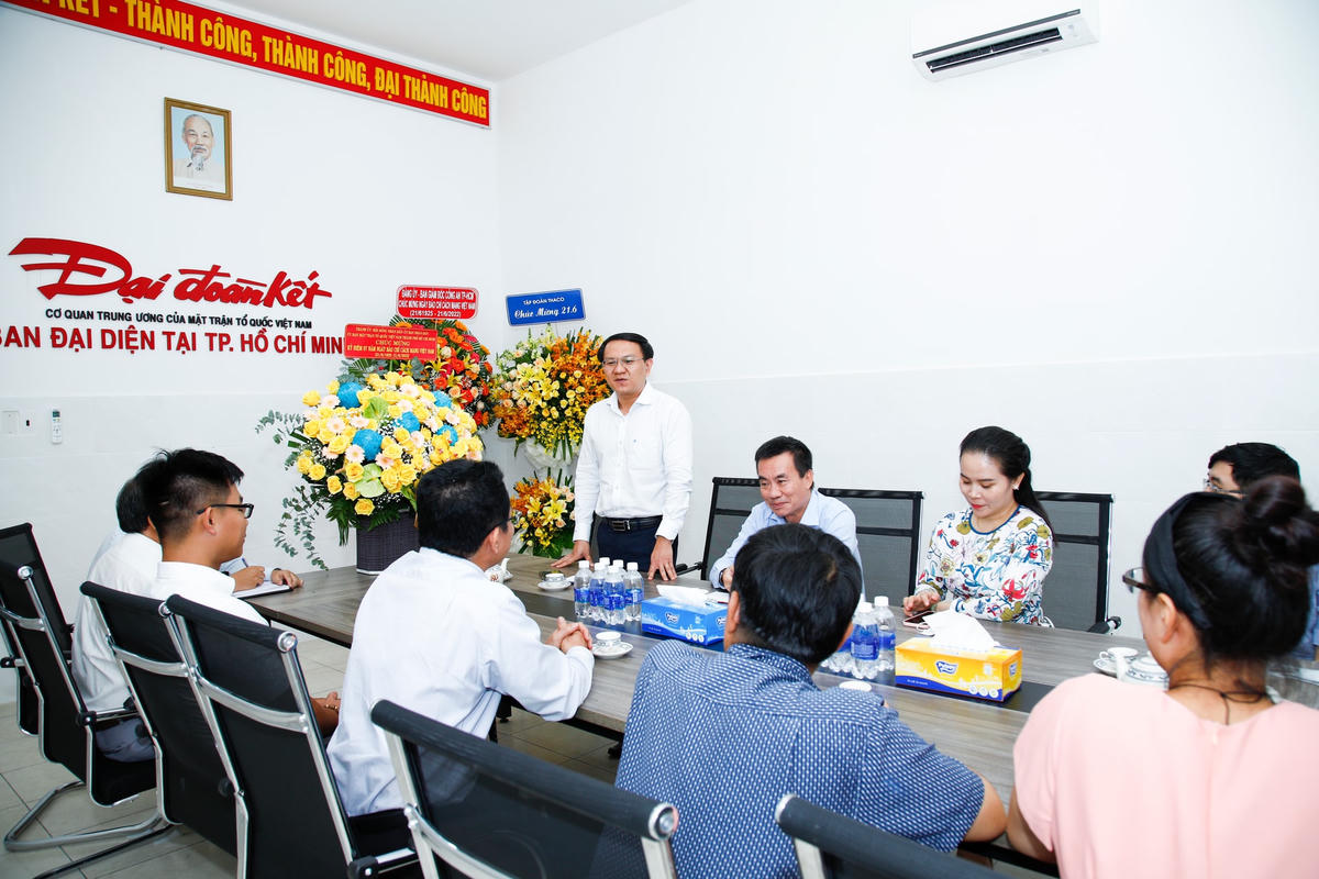 Ông Lâm Đình Thắng, Thành ủy viên, Giám đốc Sở TTTT TP HCM phát biểu tại buổi đến thăm. (Ảnh: Châu Thanh Tuyền)