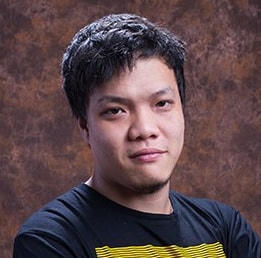 Nhà báo Đinh Đức Hoàng.