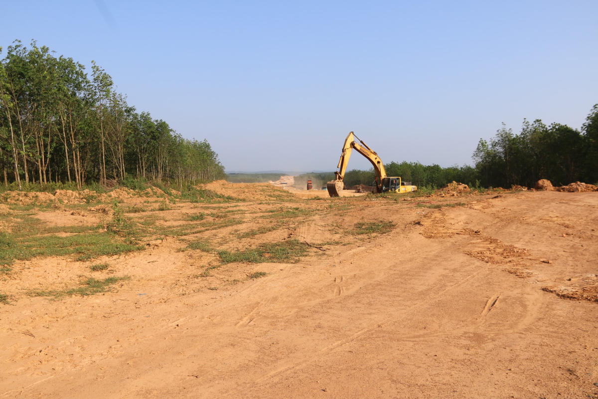 Dự án thành phần đoạn Vạn Ninh - Cam Lộ thuộc Dự án xây dựng công trình đường bộ cao tốc Bắc - Nam phía Đông giai đoạn 2021 - 2025 (cao tốc Vạn Ninh - Cam Lộ) được Bộ Giao thông vận tải phê duyệt tại Quyết định số 905/QĐ-BGTVT ngày 13/7/2022. Dự án có chiều dài khoảng 65,5Km; dự án điểm đầu khoảng Km 675+400 thuộc địa phận xã Vạn Ninh (huyện Quảng Ninh, tỉnh Quảng Bình) và điểm cuối khoảng Km 740+885 thuộc địa phận xã Cam Hiếu (huyện Cam Lộ, tỉnh Quảng Trị).