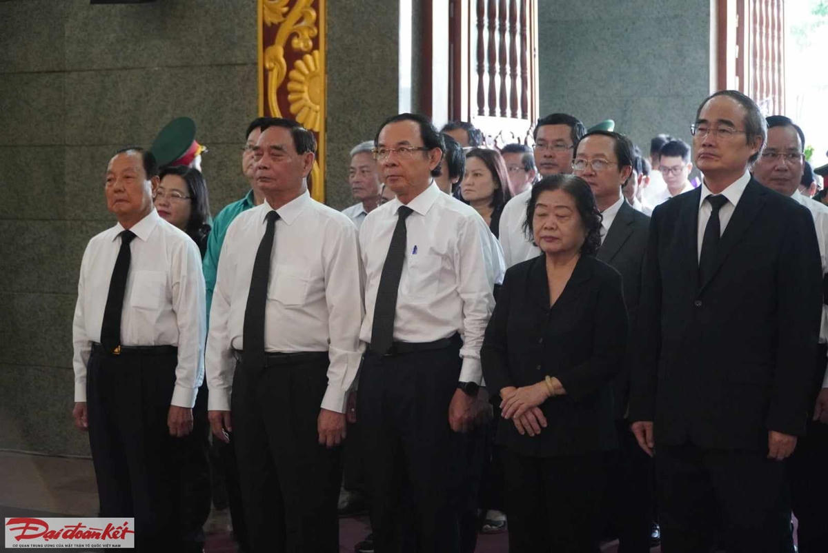 Tiễn biệt nguyên Bộ trưởng Bộ Giáo dục và Đào tạo Trần Hồng Quân