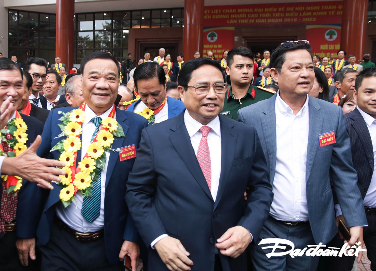Thủ tướng Chính phủ Phạm Minh Chính dự Hội nghị toàn quốc biểu dương người cao tuổi làm kinh tế giỏi lần thứ IV, giai đoạn 2018-2023. Ảnh: Tiến Đạt.