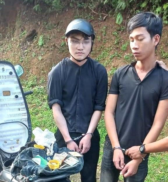 Lực lượng Công an bắt giữ đối tượng Nga và Đông.