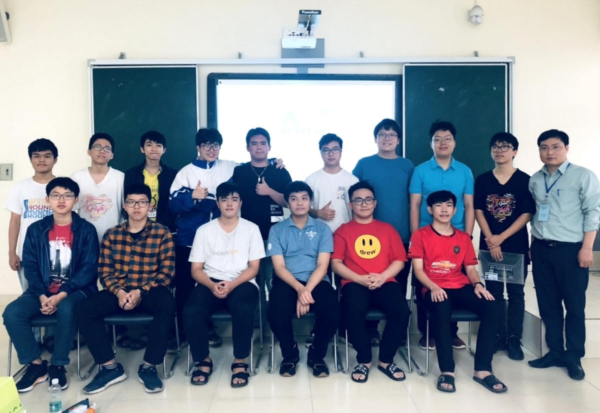 Đội tuyển Tin học của Việt Nam.