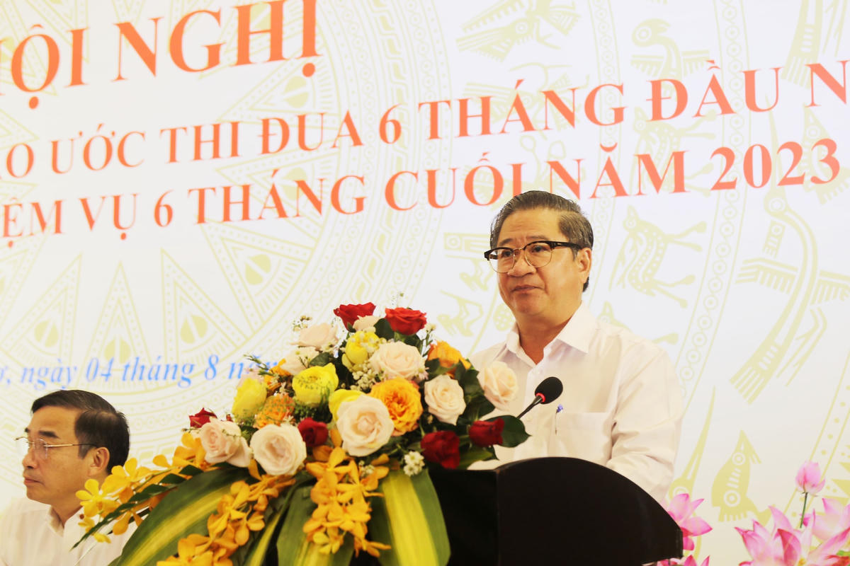 Chủ tịch UBND TP Cần Thơ Trần Việt Trường phát biểu khai mạc hội nghị. 