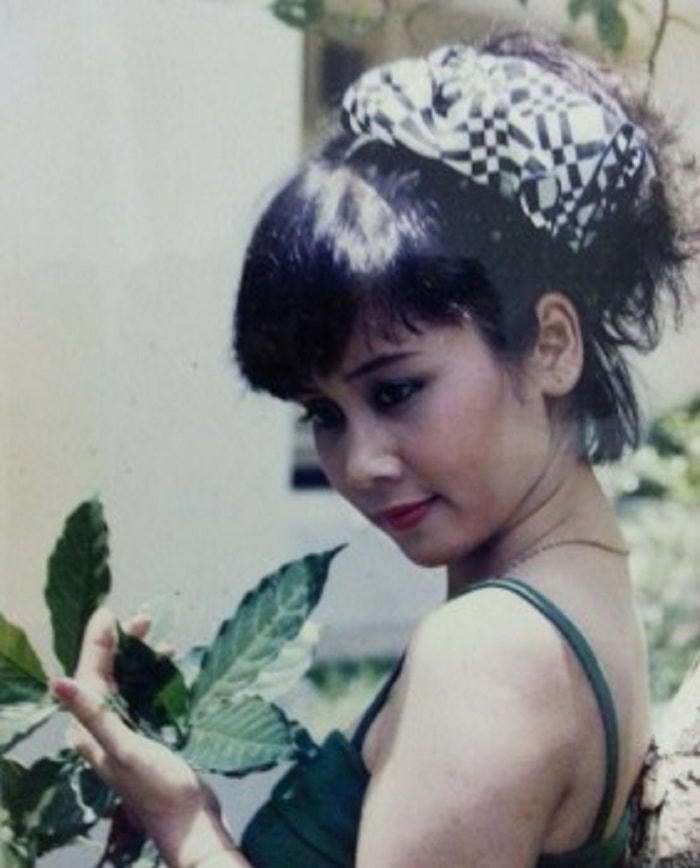 Nhan sắc xinh đẹp thời trẻ của nữ nghệ sĩ.