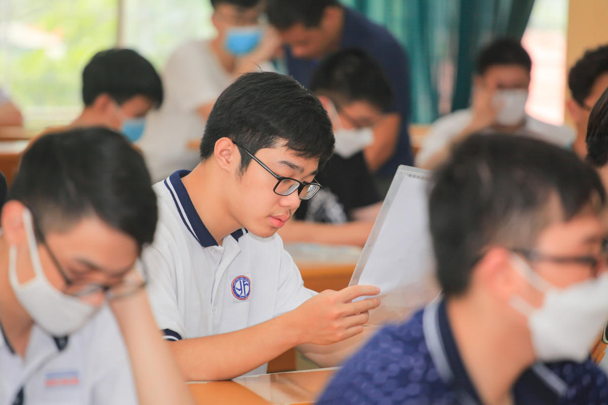 Thí sinh dự thi đánh giá tư duy của Trường Đại học Bách Khoa Hà Nội tổ chức.