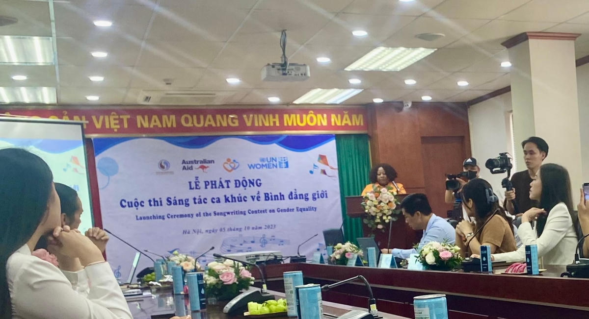 Bà Caroline Nyamayemombe, Quyền Trưởng văn phòng UN Wonmen Việt Nam phát biểu tại Lễ phát động cuộc thi.