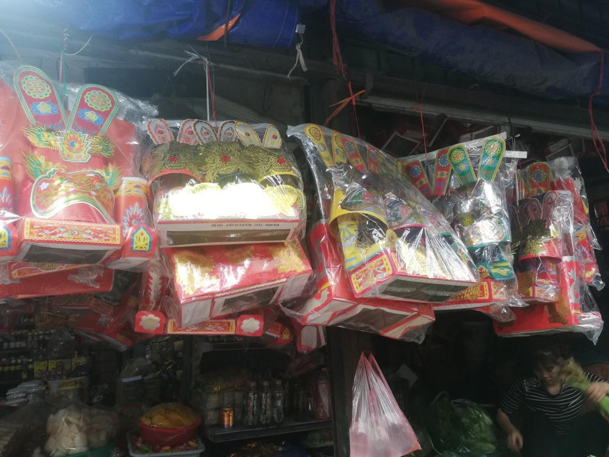Đi chợ sớm chuẩn bị lễ ông Công ông Táo ngày 23 tháng Chạp
