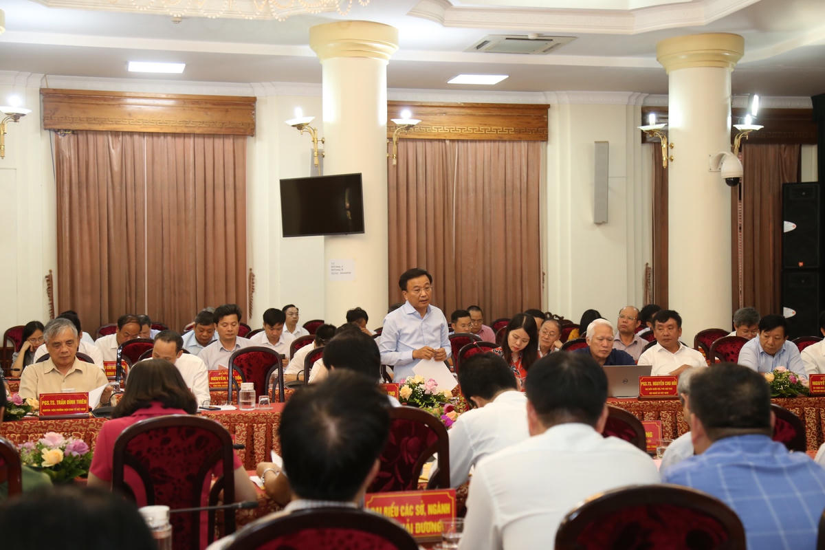 Đại diện các bộ ngành phát biểu.