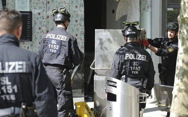 Cảnh sát Đức đột kích một điểm của băng nhóm mafia 'Ndrangheta. Nguồn: AP.