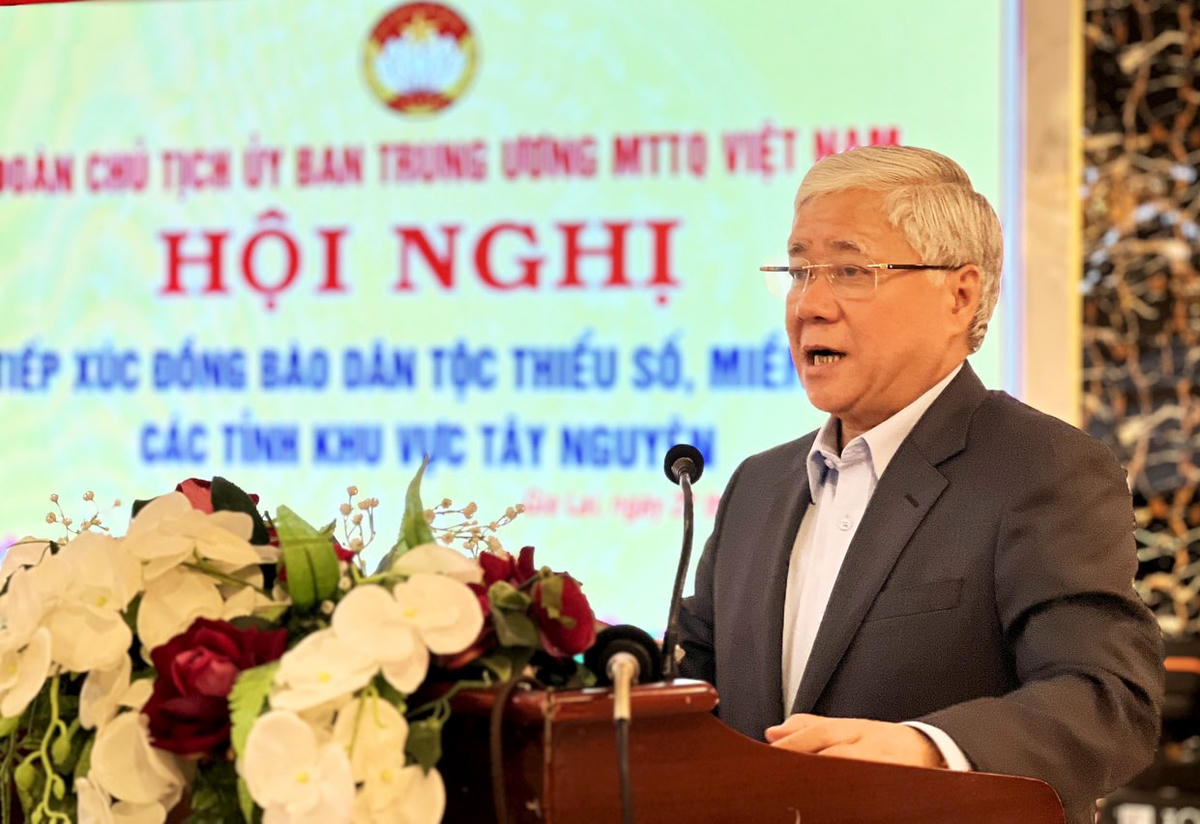 Bí thư Trung ương Đảng, Chủ tịch UBTƯ MTTQ Việt Nam Đỗ Văn Chiến phát biểu tại Hội nghị.