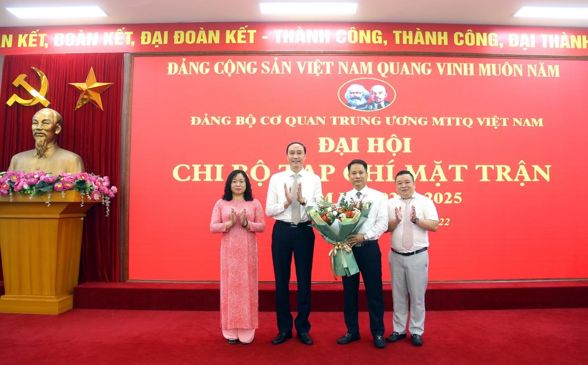 Đoàn kết chi bộ, gắn kết đảng viên