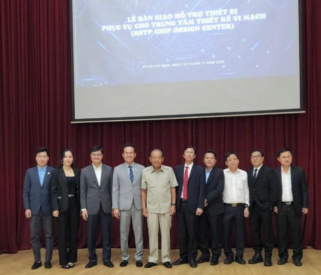 Phát triển công nghiệp điện tử: Chiến lược nào cho Việt Nam?