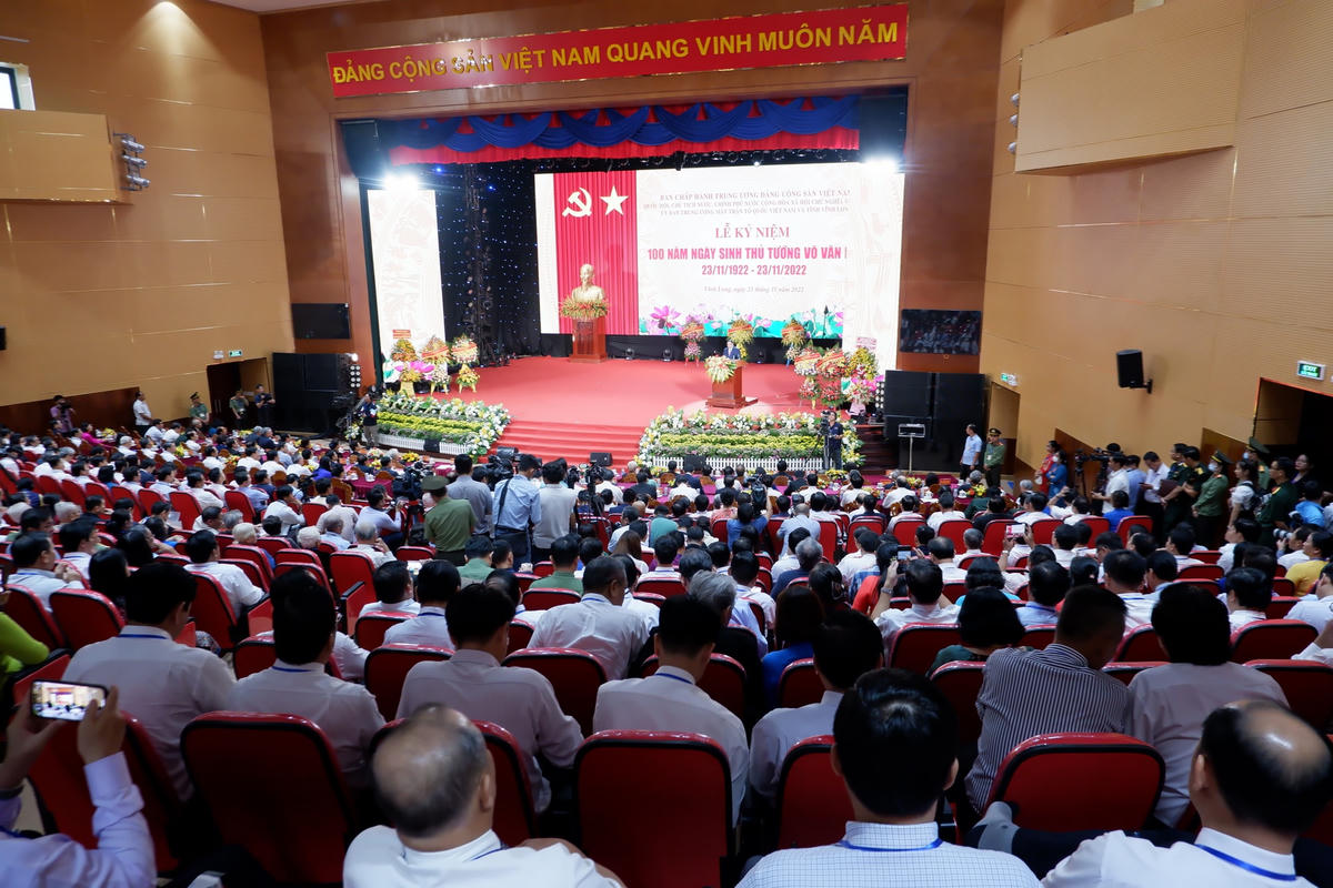 Các đại biểu tham dự lễ kỷ niệm.