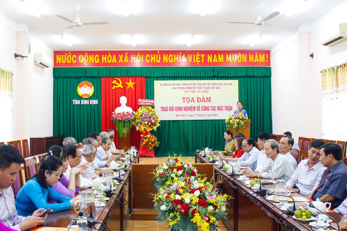 Quang cảnh buổi tọa đàm.