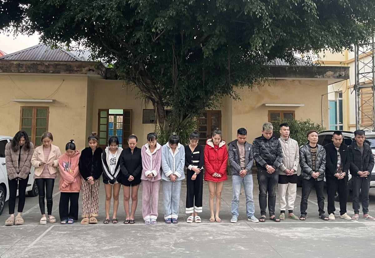 Nhóm người sử dụng ma túy và có liên quan đến việc cung cấp chất ma túy bị tạm giữ.