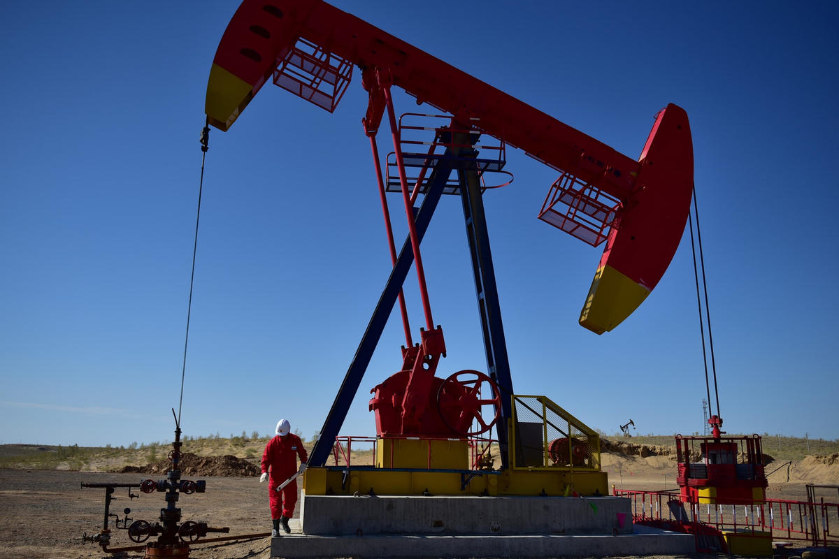 Giá dầu trên thế giới tiếp tục leo thang. Nguồn: Bloomberg.