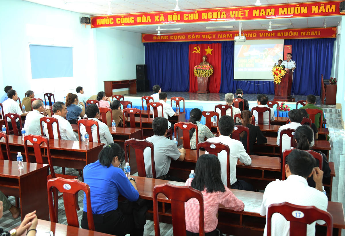 Quang cảnh buổi tuyên truyền.