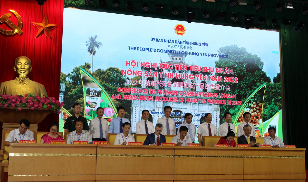Ký kết hợp tác tiêu thụ sản phẩm nông sản Hưng Yên