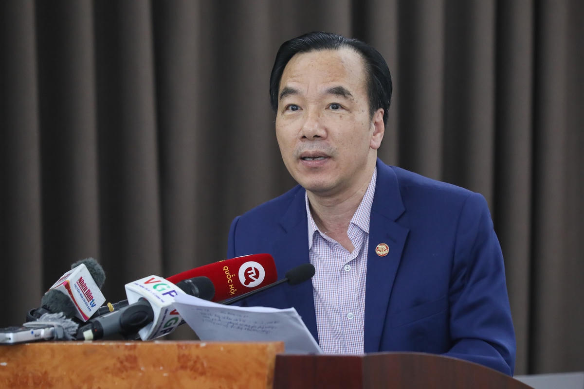 Ông Ngô Sách Thực.